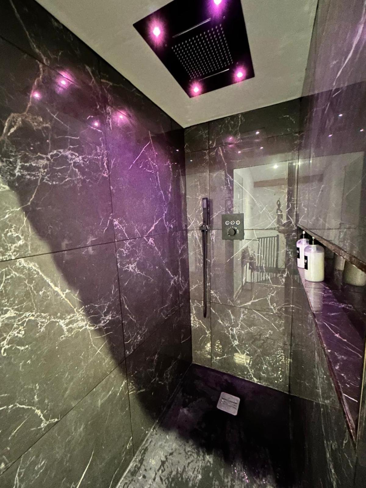 Maison Suspendue Avec Jacuzzi Privatif Pont-en-Royans Exteriör bild